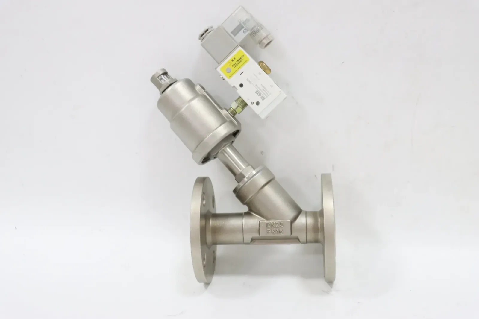 Stainless Steel Two Way Female Air Pneumatic Angle Seat Valve — 5/6