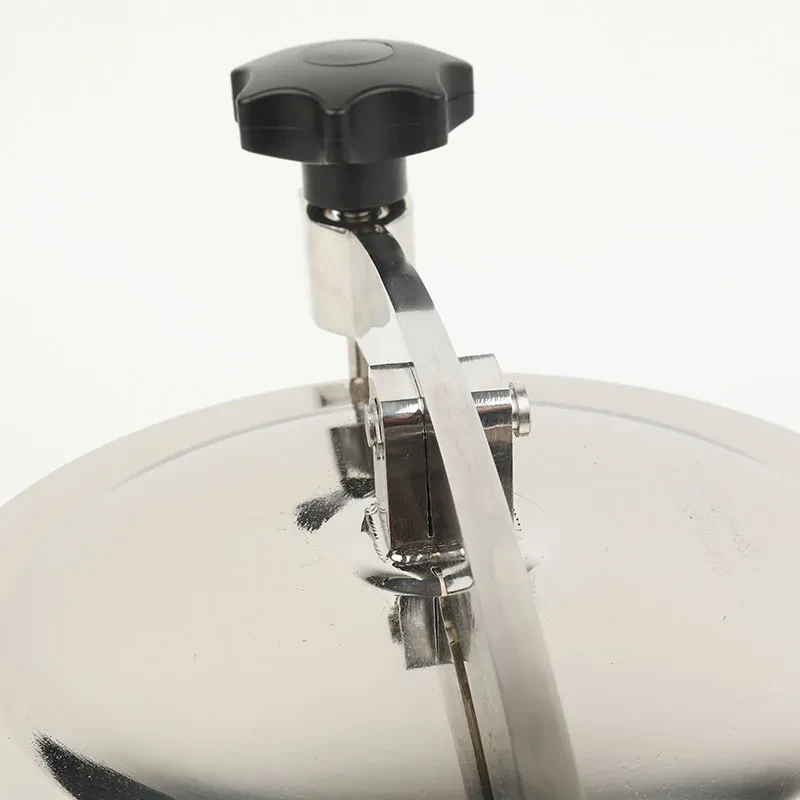 Sanitary stainless steel pressureless round manway — 4/6