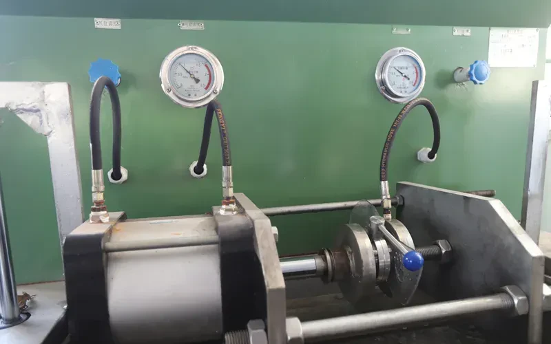 Pressure test rig at Joneng’s plant in Wenzhou
