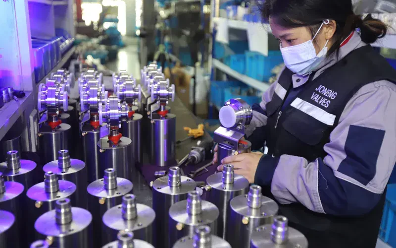 Assembly inspection at Joneng’s plant in Wenzhou